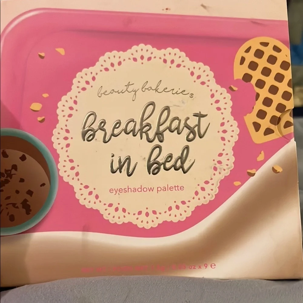 Beauty Bakerie Pink Eyeshadow Palette